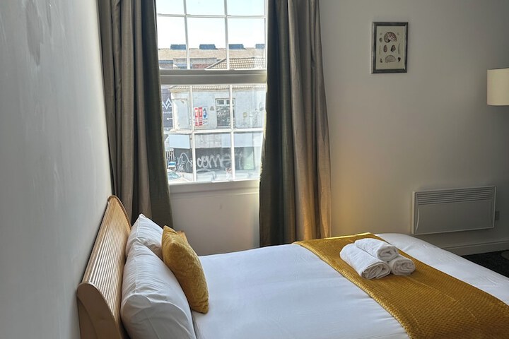 Room 9 of 21