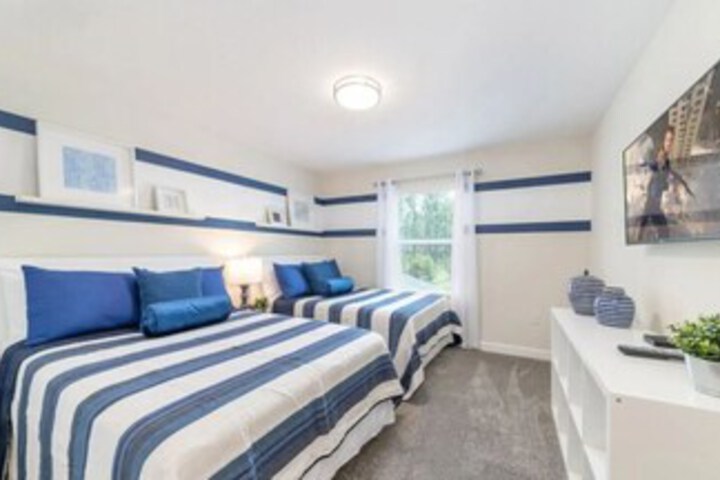Room 9 of 11