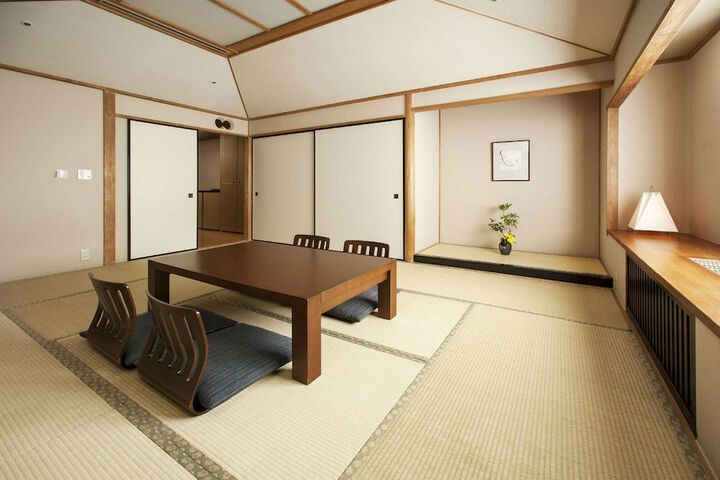 Room 25 of 169
