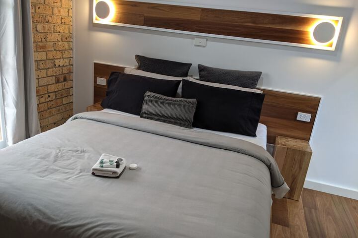 Room 11 of 175