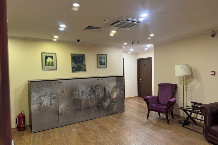Room 5 of 30