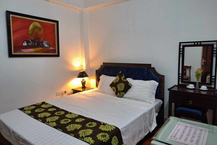 Room 11 of 21
