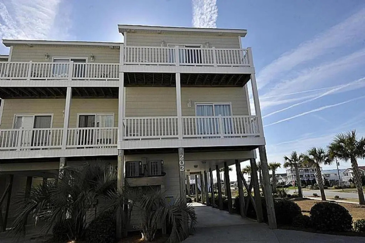 Exterior of Anchored Inn- Sea Star 202