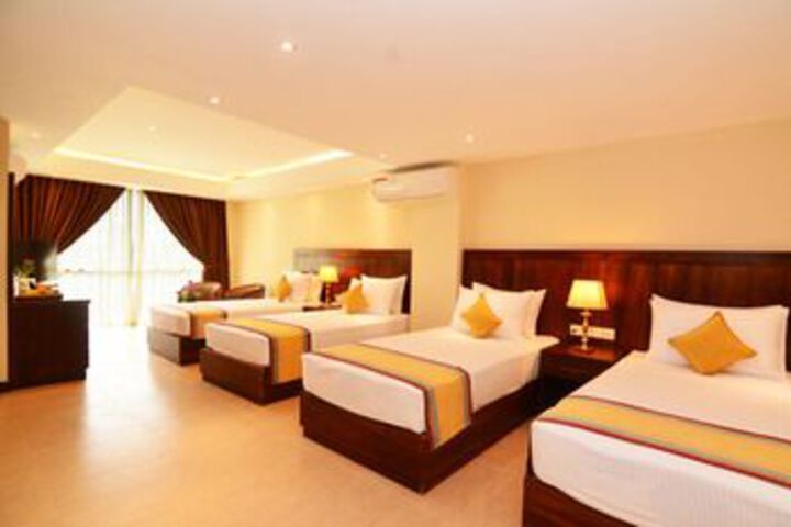 Room 4 of 30