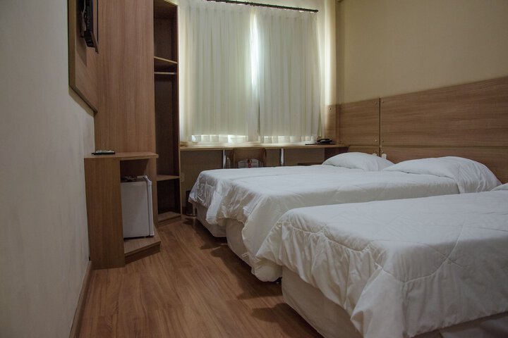 Room 4 of 36