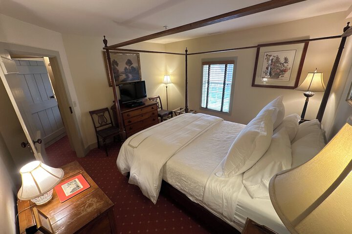 Room 19 of 65