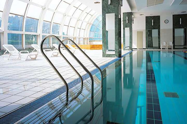 Pools & Facilities