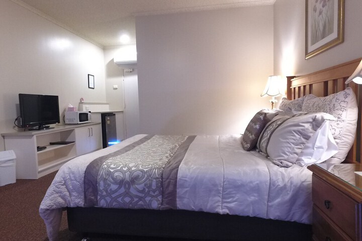 Room 16 of 52