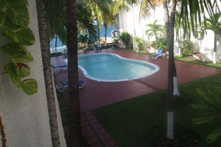 Pool 65 of 76