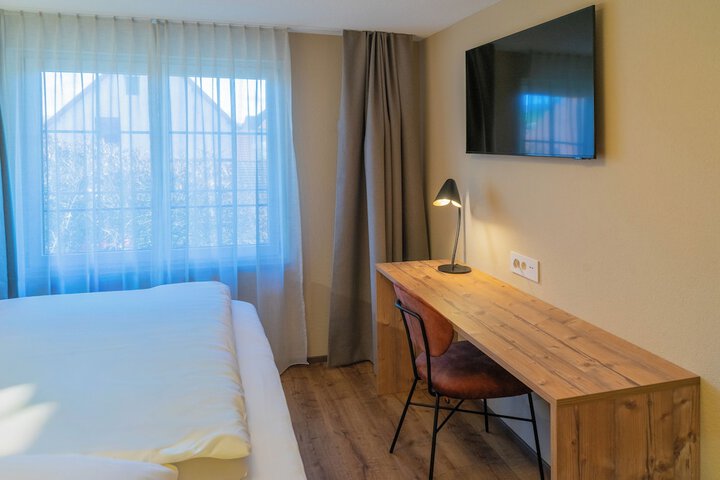 Room 10 of 125