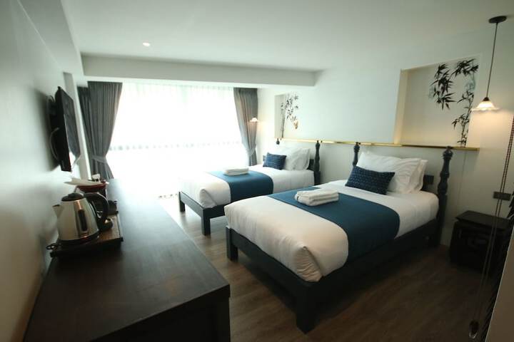 Room 33 of 59