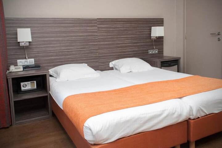 Room 14 of 31