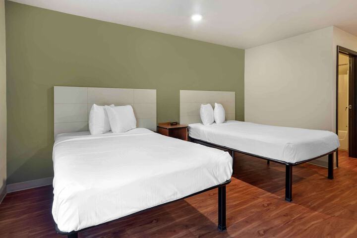 Studio Double Bed (2 of 12)