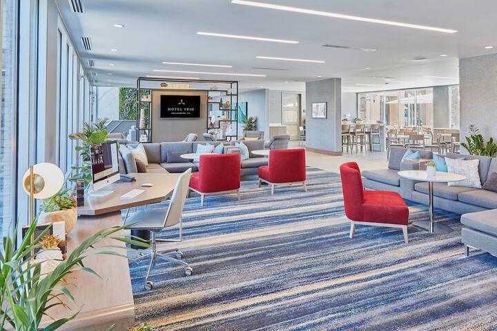 Lobby lounge