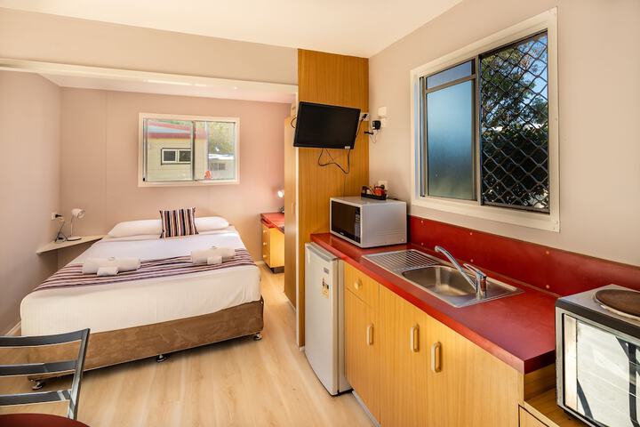 Room 2 of 148