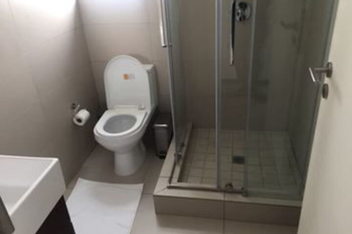 Room 3 of 20