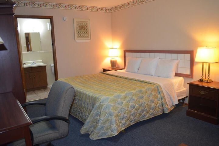 Room 4 of 24