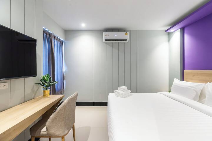 Room 9 of 24
