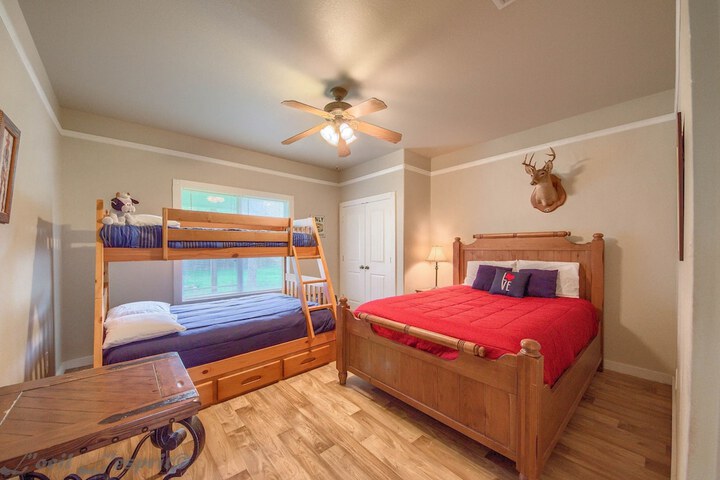Room 4 of 29