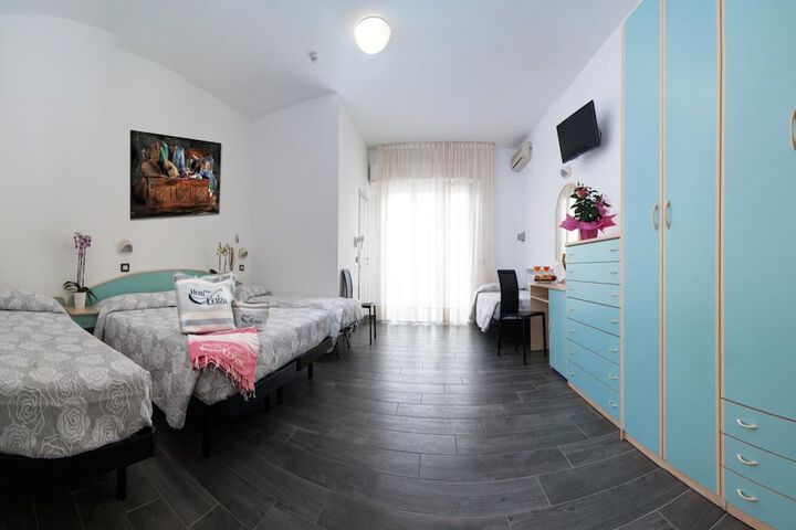 Room 13 of 64