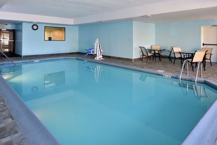 Pool Hotel