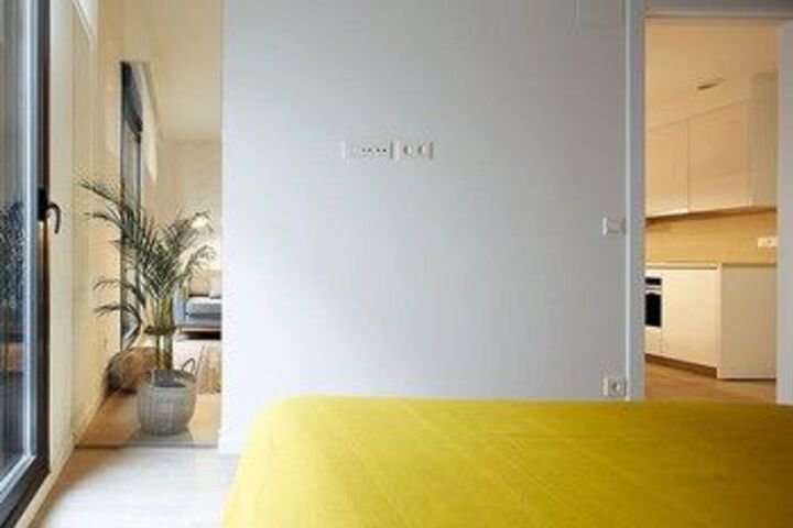 Room 9 of 16