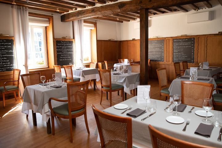 Dining 6 of 7