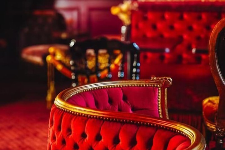 Lounge 62 of 66