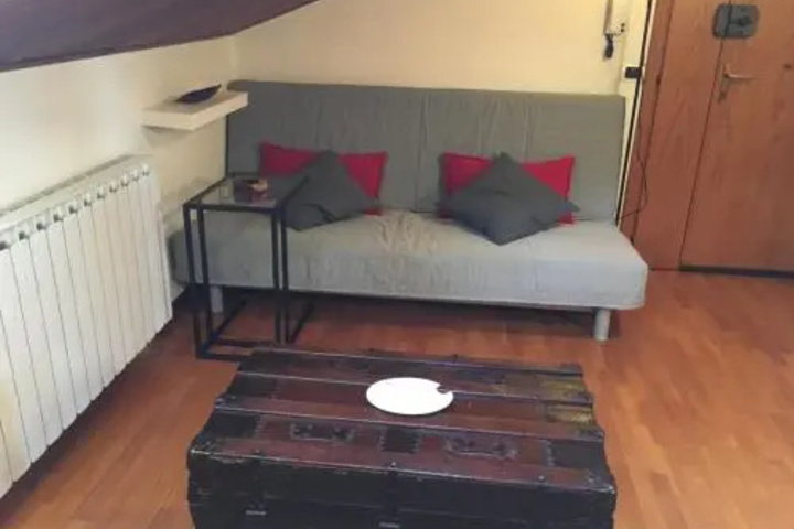 Room 5 of 15