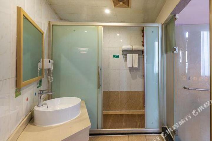 xun 9 hotel chain (Dongguan Songshan Lake scenic spot store)