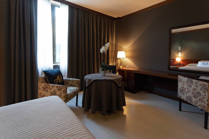 Room 22 of 62
