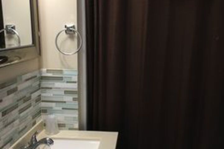 Room 4 of 31