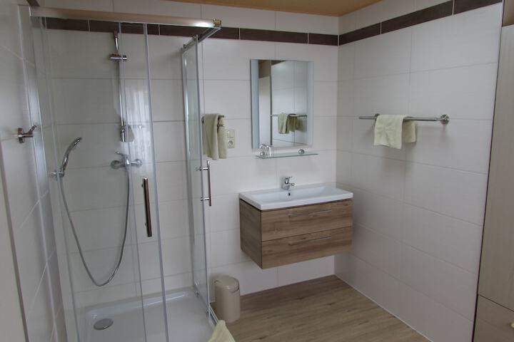Room 8 of 65