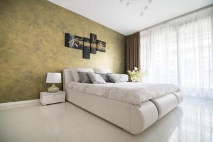Room 18 of 48