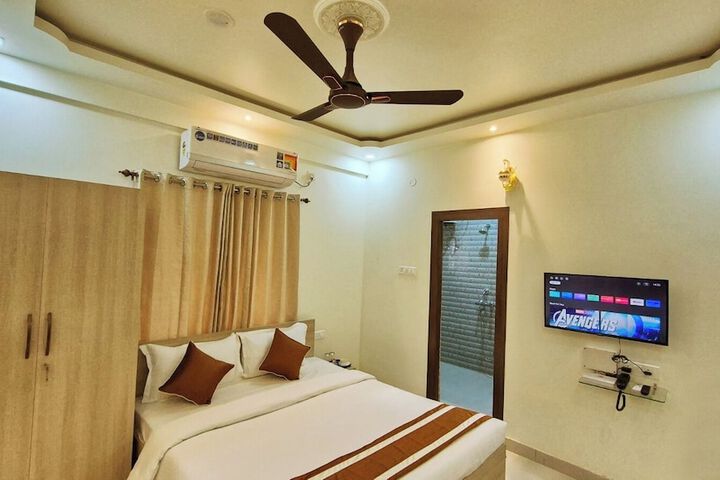 Room 17 of 31