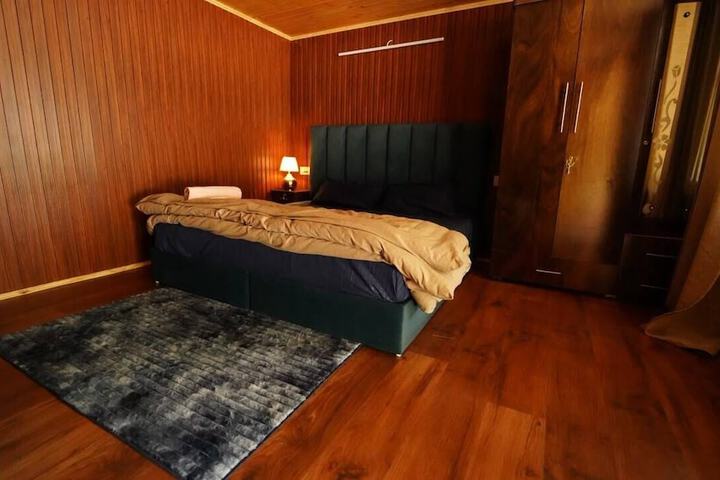 Room 8 of 35