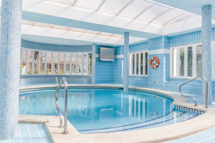 Pools & Facilities