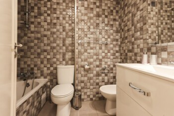 Room 4 of 30