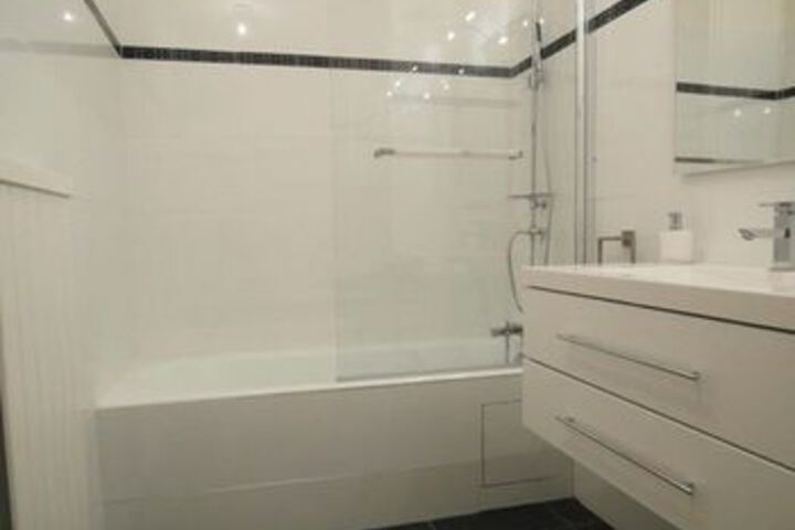 Room 5 of 14