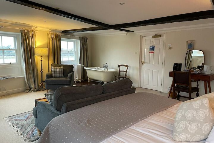 Room 11 of 26