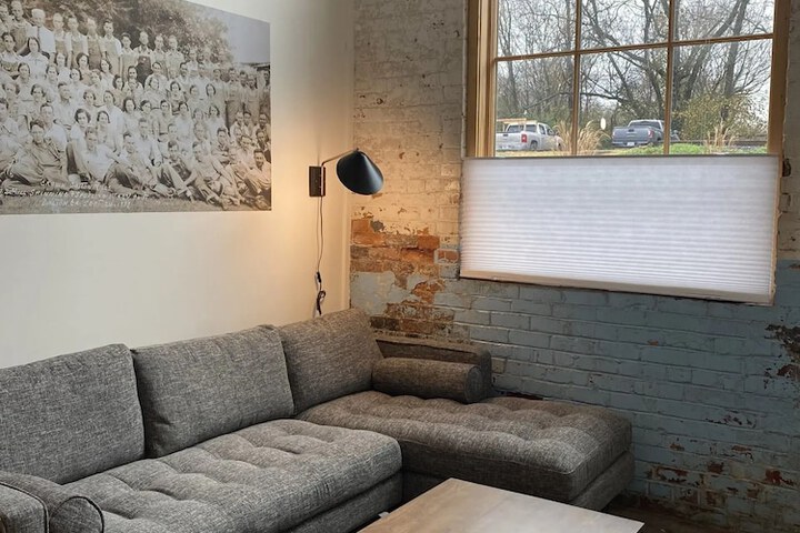 Room 10 of 18