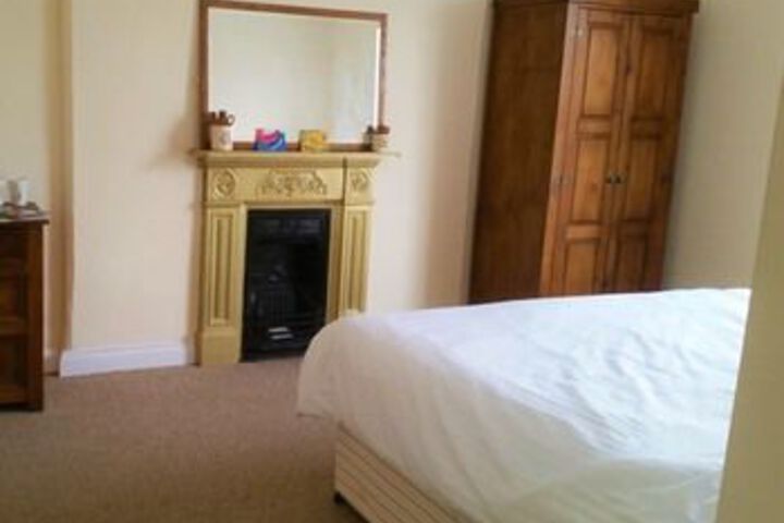 Room 9 of 39