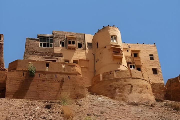Deepak Rest House