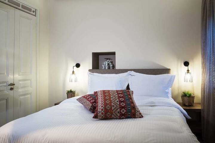 Room 20 of 183