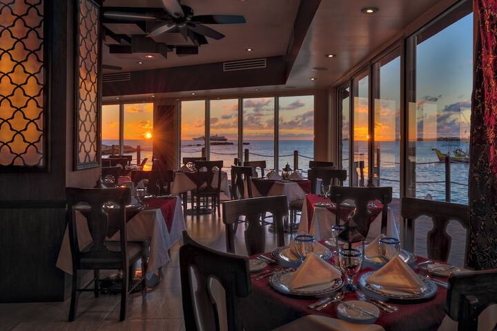Dining 54 of 129