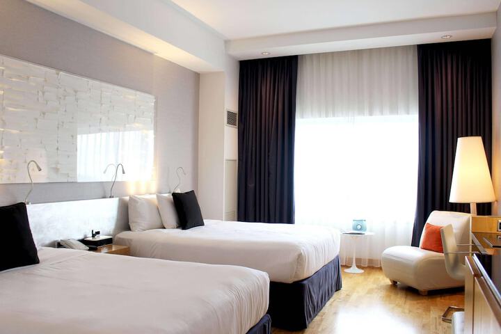 Room 45 of 122