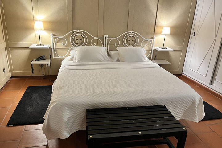 Room 10 of 72
