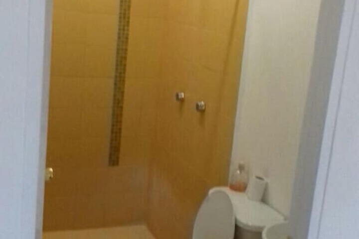 Room 8 of 17