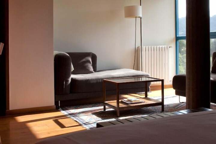 Room 13 of 37