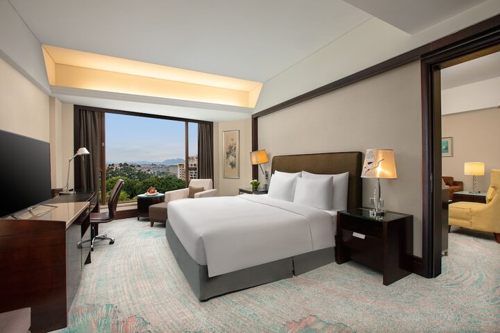Room 22 of 170